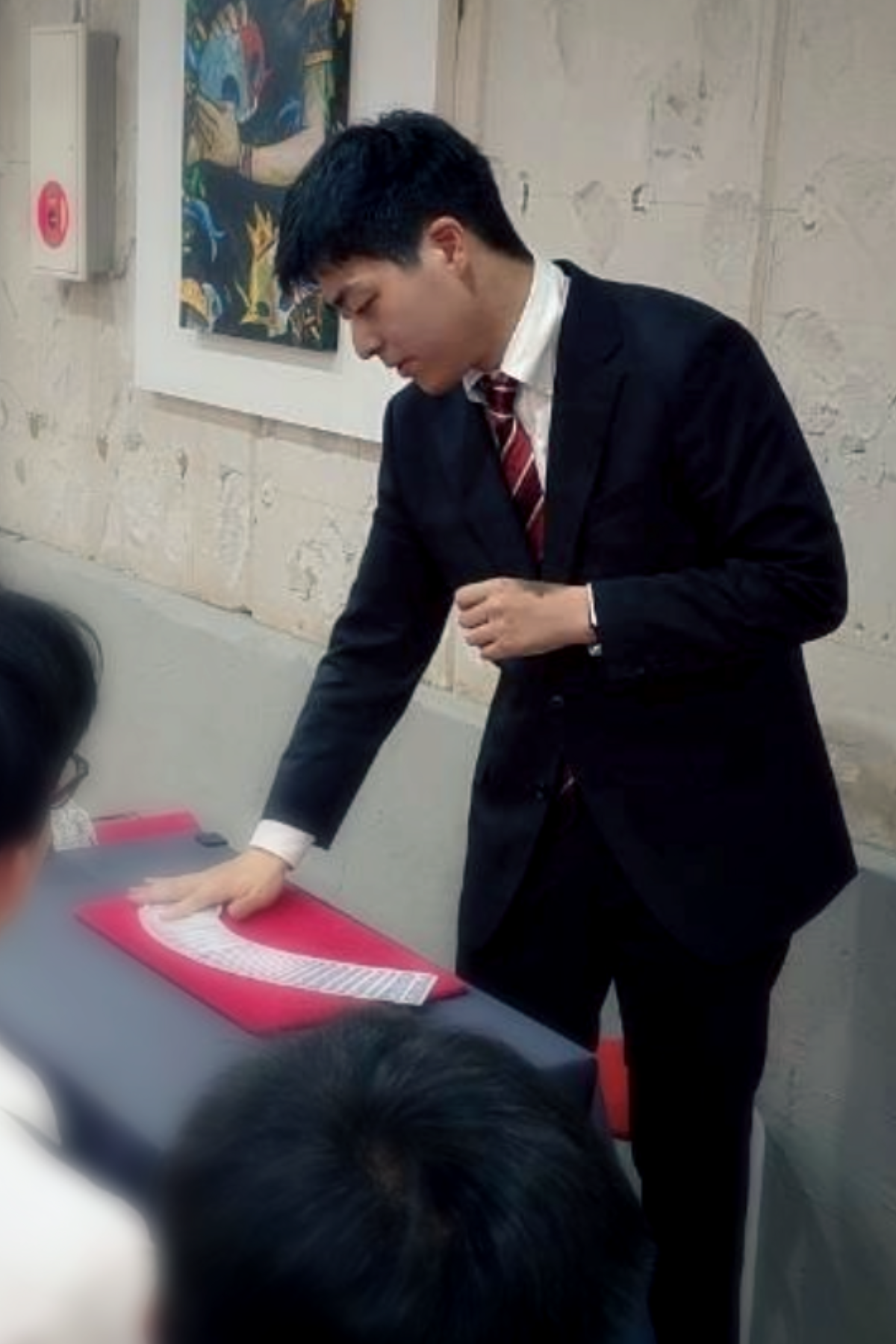 Close-up Magic Performance